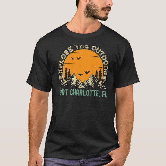 Port Charlotte, Florida – 事前にアウトドアを探索 Tシャツ (正面)