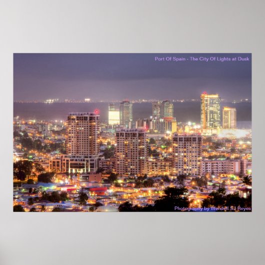 Port of Spain City of lights at Dusk ポスター (正面)