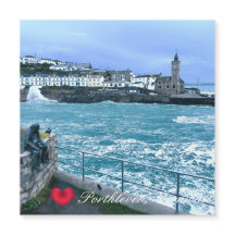 Porthleven Clocktower +魚の彫刻を待つ