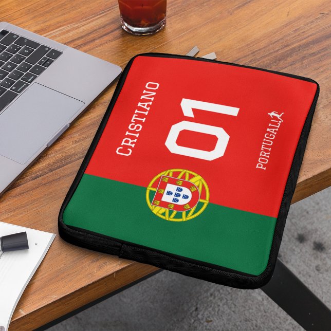 Portugal Flag Custom Team Name & Number  ラップトップスリーブ (クリエイターアップロード済み)