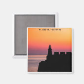 Portugal Sunset Lighthouse Coordinates Magnet – Co マグネット (正面/裏面)