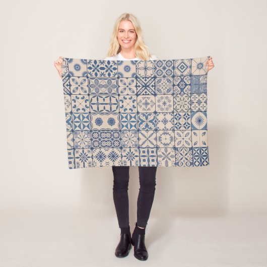 Portuguese Azulejo Tile Fleece Blanket – Cozy Blue フリースブランケット (インサイチュ)