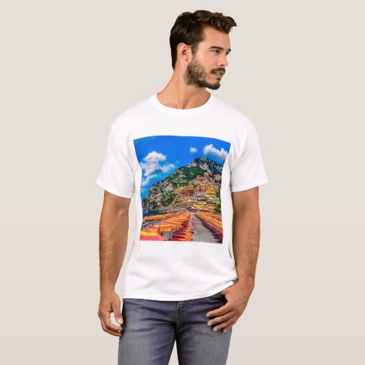 Positanoのビーチのイタリアの崖の家のアマルフィ旅行 Tシャツ (正面フル)