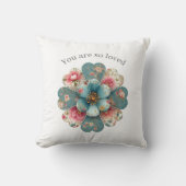 Positive Affirmation Throw Pillow You Are So Loved クッション (正面)