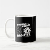 Positive, Energy Radiates Positive Quote Inspirati コーヒーマグカップ (左)