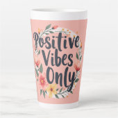 Positive Vibes Only Floral Wreath Design カフェラテマグ (正面)