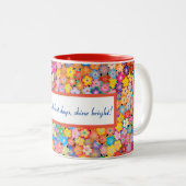 Positivity Mag – 最も暗い日で、明るく輝く ツートーンマグカップ (正面右)