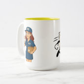 Postal lady with mail ツートーンマグカップ (正面左)