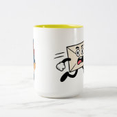 Postal lady with mail ツートーンマグカップ (中央)