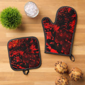 Potholder and oven mitt red texture dark abstract  鍋つかみ&鍋敷きセット (トップダウン)