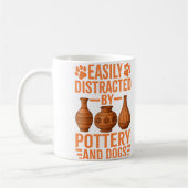 Pottery - Easily Distracted By Pottery And Dogs コーヒーマグカップ (左)