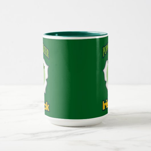Powered by Beer St Patrick’s Day Shirt – caneca マグカップ (中央)