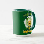 Powered by Beer St Patrick’s Day Shirt – caneca マグカップ (正面右)