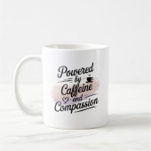 Powered by Caffeine and Compassion – Nurse Gift コーヒーマグカップ (左)