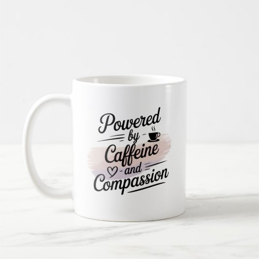 Powered by Caffeine and Compassion – Nurse Gift コーヒーマグカップ (左)