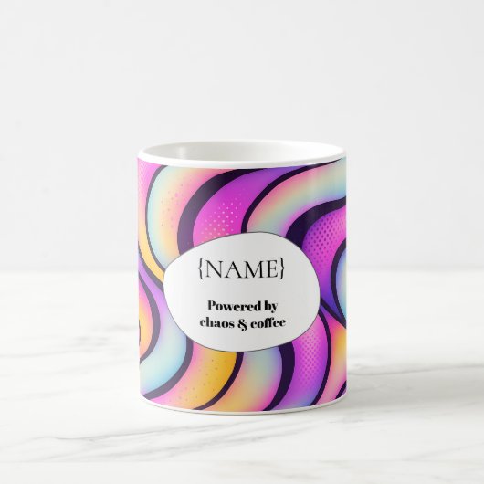 Powered by Chaos & Coffee – Personalized Colorful コーヒーマグカップ (中央)
