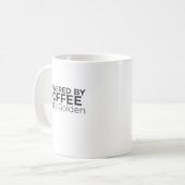 Powered by Coffee and a Golden Retriever Coffee コーヒーマグカップ (正面左)