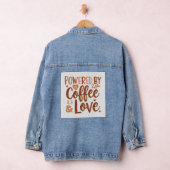 Powered by Coffee & Love – Cute Mom Life Design デニムジャケット (ハンガー)