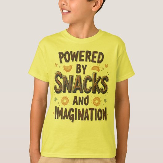 Powered by Snacks Imagination Funny Food Quote Typ Tシャツ (正面)