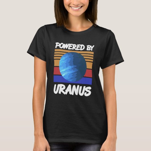 Powered By URANUS Retro Solar System Planet Design Tシャツ (正面)