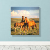 Prairie Family – Horses & Foal at Sunset Wall Art キャンバスプリント (インサイチュ (ウッドフロア))