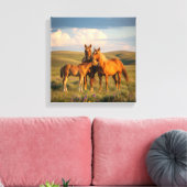 Prairie Family – Horses & Foal at Sunset Wall Art キャンバスプリント (インサイチュ (リビング))
