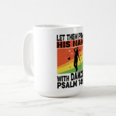 Praise his name dancing design コーヒーマグカップ (正面左)