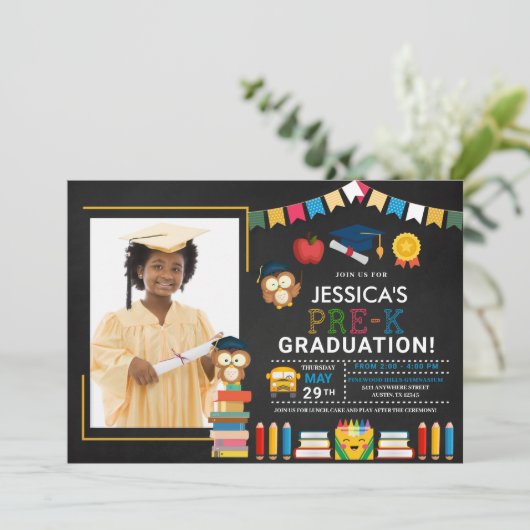 Pre-K写真卒業Chalkboard 招待状 (スタンド正面)
