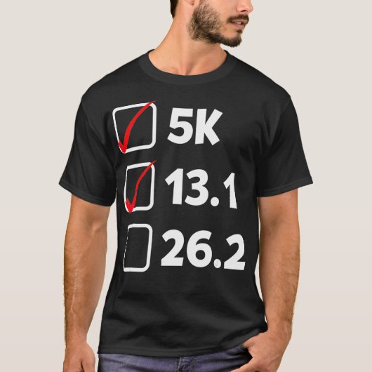 Pre Marathon Checklist Funny Running  Tシャツ (正面)