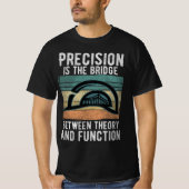 Precisionエンジニアリング Tシャツ (正面)