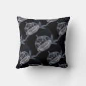 Predator of the Sea Painting by Alfred Fox クッション (裏面)