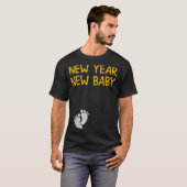 Pregnancy Announcemen - New Year New Baby  Tシャツ (正面フル)