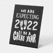 Pregnancy Announcement 2022 We Are Expecting 台座サイン (正面)