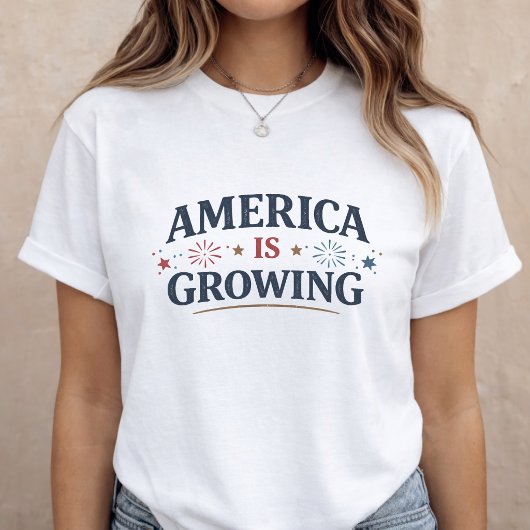 Pregnancy Announcement 4th of July Mom to Be Tシャツ
