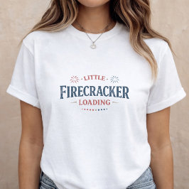 Pregnancy Announcement 4th of July Mom to Be Tシャツ