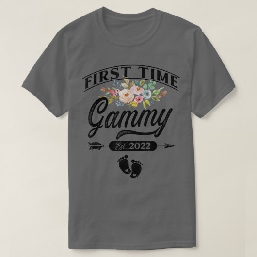 Pregnancy Announcement First Time gammy Est Tシャツ (デザイン正面)