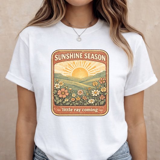 Pregnancy Announcement Floral Summer Baby Reveal Tシャツ