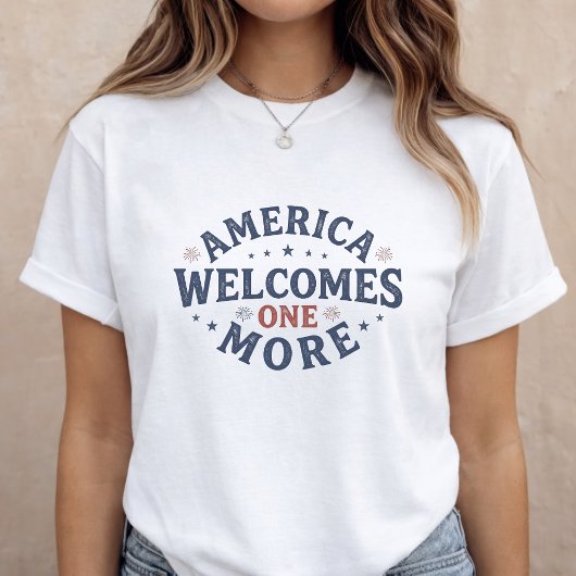 Pregnancy Announcement Mom to Be 4th of July Tシャツ
