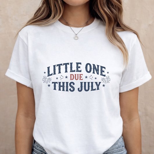 Pregnancy Announcement Mom to Be 4th of July Tシャツ