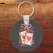 Preppy 6 7 Valentine Couple Love Hearts Playing Ca キーホルダー (正面)
