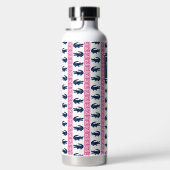 Preppy Alligator Greek Key Stripe – Pink & Navy   ウォーターボトル (右面)
