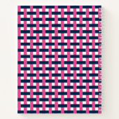 Preppy Basket Weave – Navy & Hot Pink Monogram ノートブック (裏面)