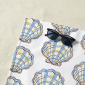 Preppy Blue and Yellow Plaid Scallop Seashell ビーチタオル (インサイチュ)