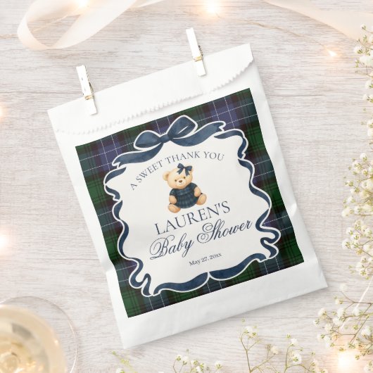 Preppy Coquette Bow Bear Plaid Baby Shower Dessert フェイバーバッグ (クリップ留めされた状態)