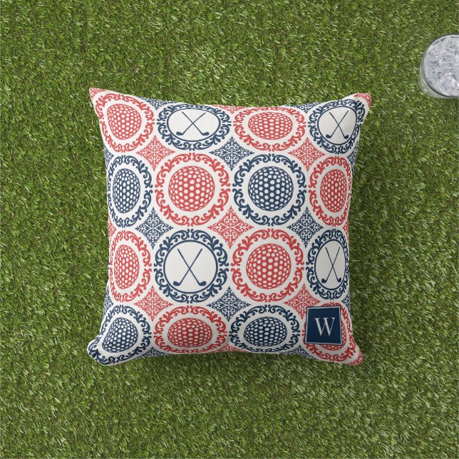 Preppy Golf Damask - Balls & Clubs in Navy & Red アウトドアクッション (芝生)
