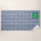 Preppy Greek Key Monogram – Navy & Green ビーチタオル (正面)