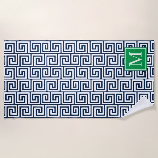Preppy Greek Key Monogram – Navy & Green ビーチタオル (正面)