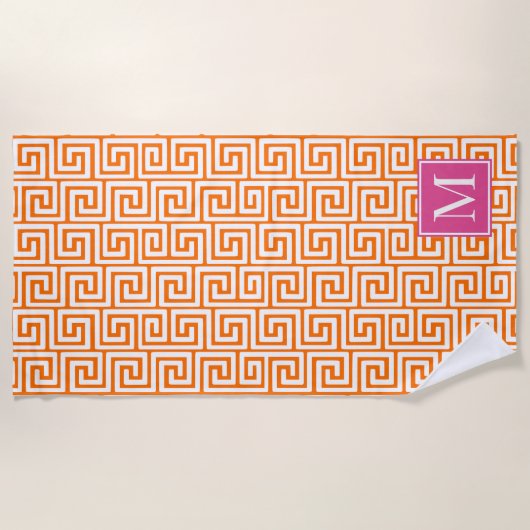 Preppy Greek Key Monogram – Orange & Hot Pink ビーチタオル (正面)