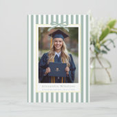 Preppy Green Bow 2 Photo Graduation Party 招待状 (スタンド正面)