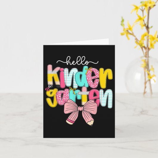 Preppy Hello Kindergarten Teacher Coquette Back To カード (黄色い花)